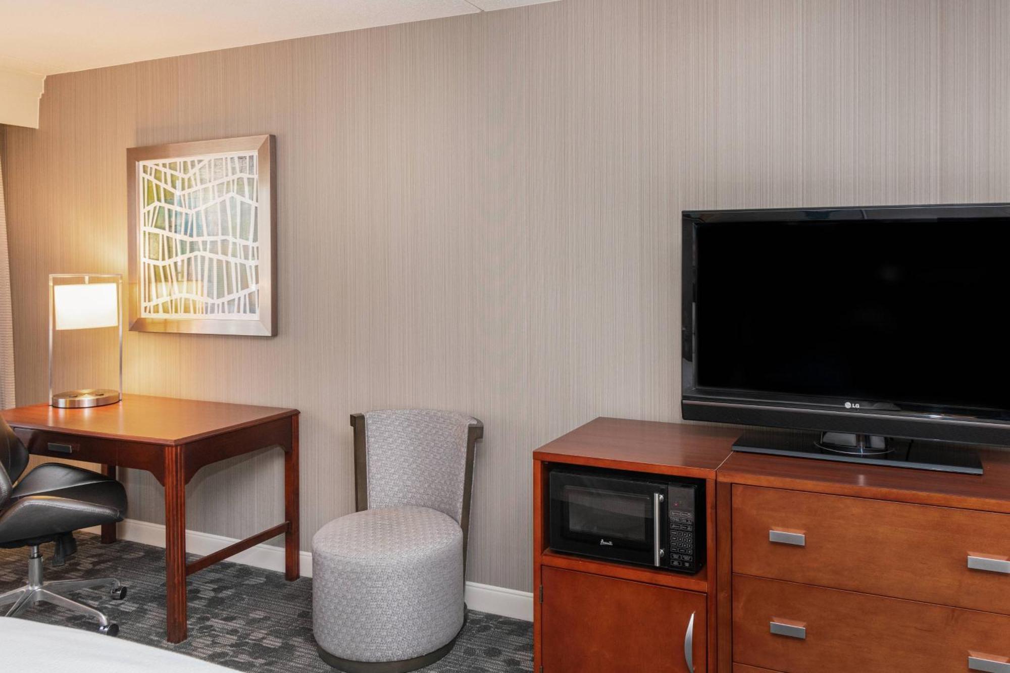 Courtyard By Marriott Bloomington Hotel Kültér fotó